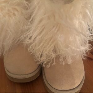 UGG Cream Fluffy Women's Shoes